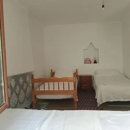 Pensión Kulla E Lulash Keqit 3*