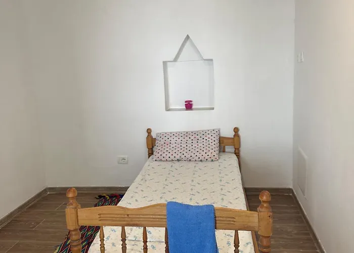 Kulla E Lulash Keqit Pensión