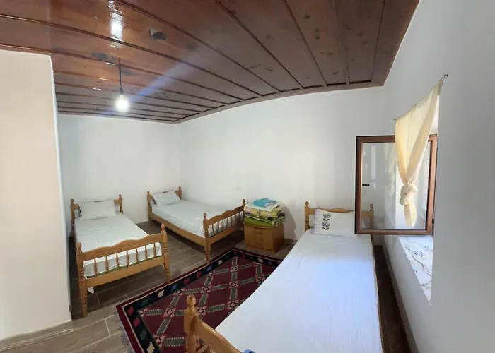 Gasthof Kulla E Lulash Keqit 3*