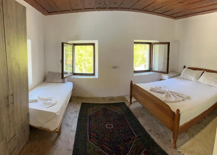 Kulla E Lulash Keqit Pensión