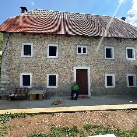 Guest house Kulla E Lulash Keqit Theth